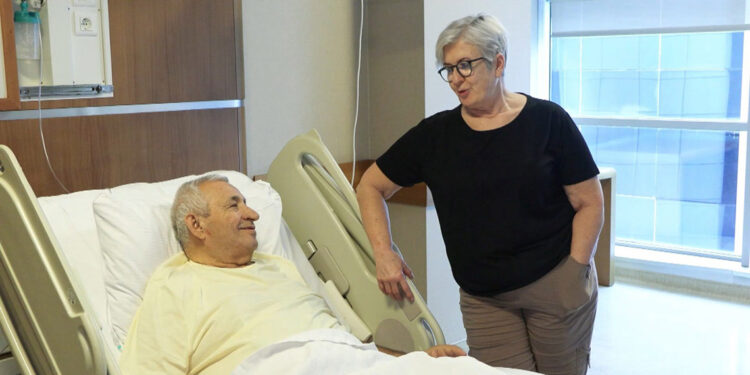 20 yıl kan sulandırıcı kullanan hastanın kalbine tıpa takıldı