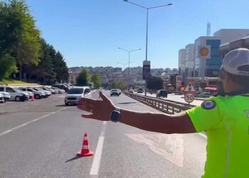24 saatte 824 trafik kazasında, 6 kişi öldü, 1327 kişi yaralandı