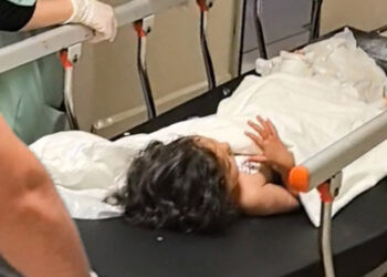 2'nci kattan düşen Eslem bebek ağır yaralandı