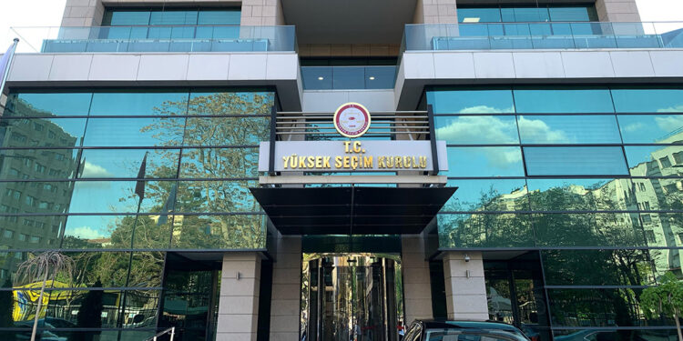 3 ilçe ve 4 beldede seçmenler sandık başına gidiyor