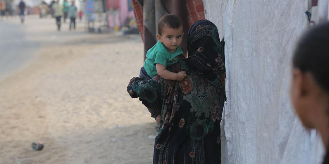 Birleşmiş Milletler’in Filistin Ajansı (UNRWA), Gazzeli ailelerin tahliyesi sonucu Refah'ta bulunan 36 tesisin tamamen boşaldığını duyurdu. UNRWA, 18 bin 500 hamile kadının Refah’ı terk etmek zorunda kaldığını açıkladı.