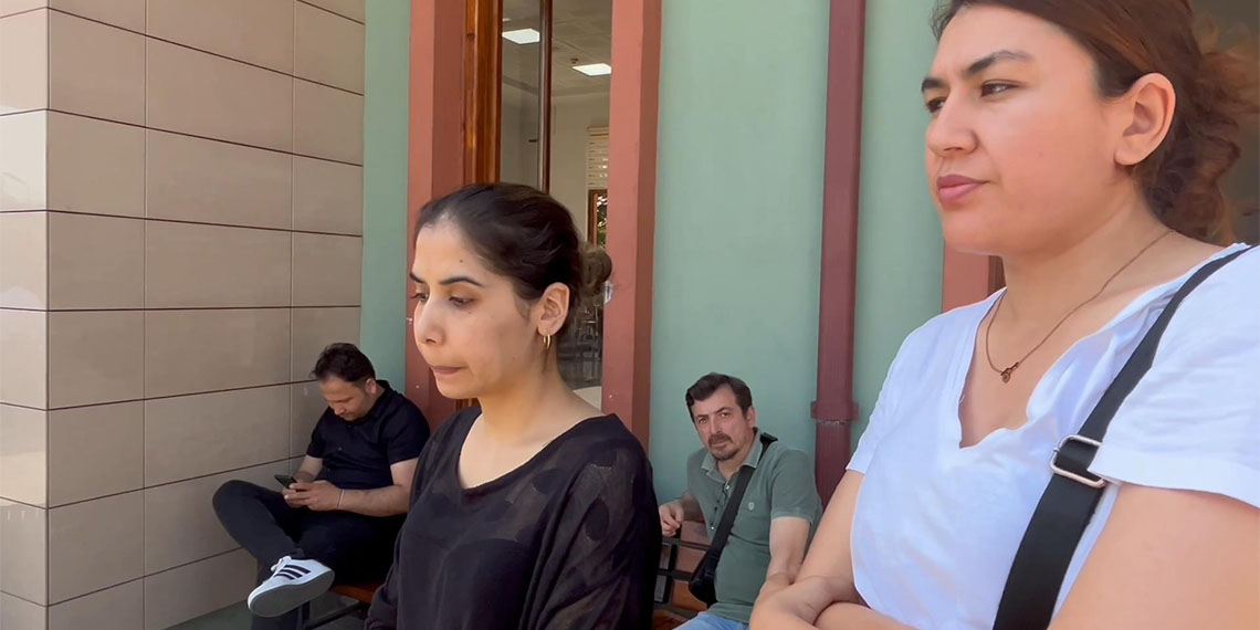 Çöken binada ölen Dovletyar Charyyev'in ailesi Adli Tıp Kurumu'nda