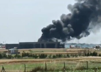 Silivri'de boya imalathanesinde yangın