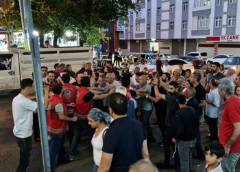 Kayyum protestosu gerginliği: 2 polis yaralandı