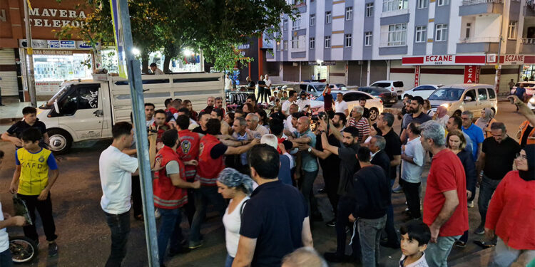 Kayyum protestosu gerginliği: 2 polis yaralandı