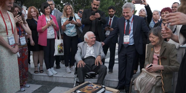 'Yaşargil Mikronöroşirürji Akademisi'nin ilk kongresi yapıldı