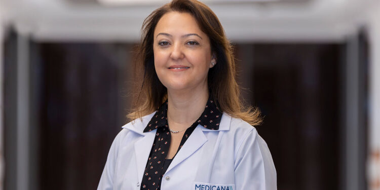 Ekran bağımlılığı çocuklarda obezite ve depresyona yol açabilir