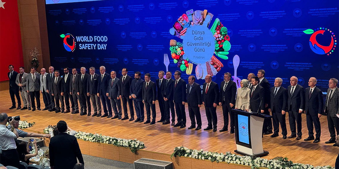 Tarım ve Orman Bakanı İbrahim Yumaklı, "Tarım Cebimde uygulamasında denetimler yansıtıldı. Vatandaşlar, mobil uygulama üzerinden uygulamayı açarak, bulunduğu işletmede en son denetimin ne zaman yapıldığı gibi ayrıntılara ulaşabilecek" dedi.