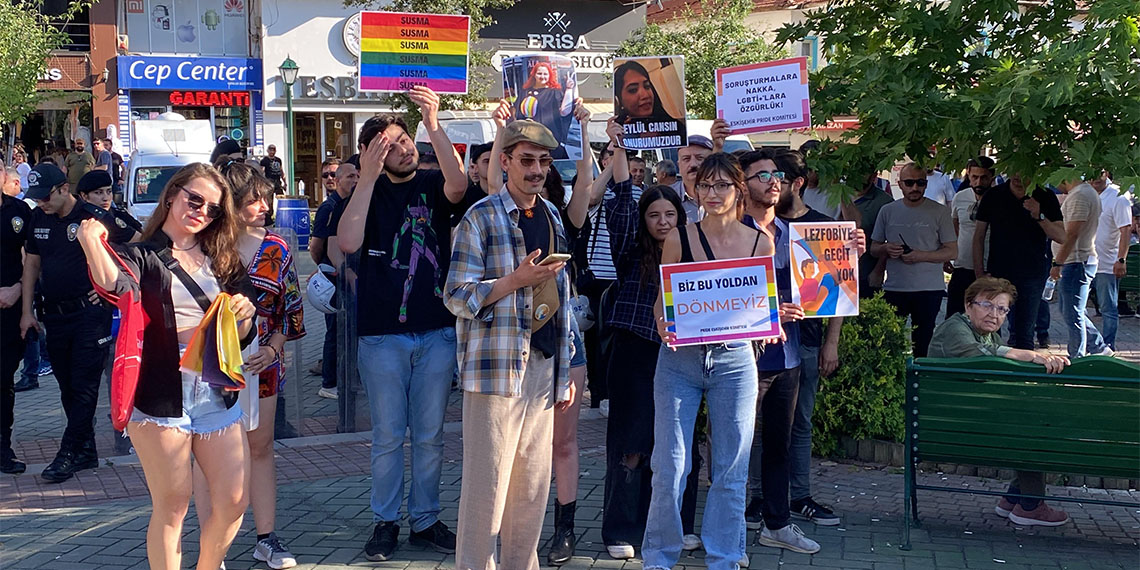 Eskişehir'de Onur yürüyüşü; 10 kişi gözaltında