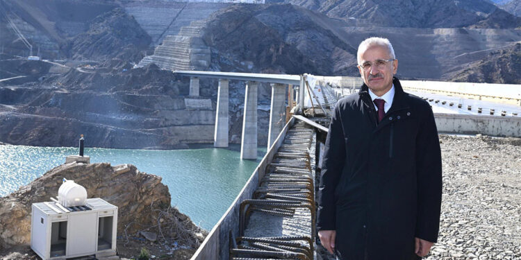 Yusufeli Merkez Viyadüğü yarın hizmete açılıyor