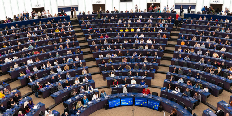 Avrupa Birliği parlamento seçimlerinde, EPP 720 koltuğun 184’ünü aldı