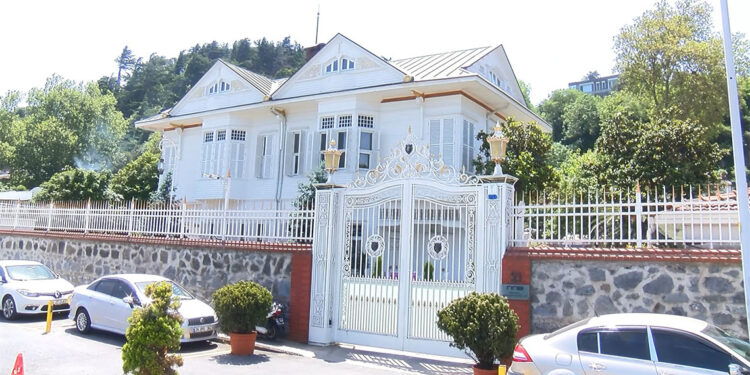 Sarıyer'deki Memduh Paşa Yalısı'nda hırsızlık