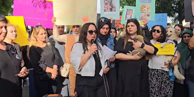 Kuduz karantinasına alınan mahallede arbede