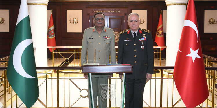 Genelkurmay Başkanı, mevkidaşı Sahir Shamshad Mırza ile görüştü