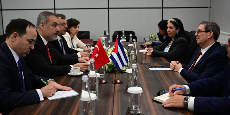 Bakan Fidan, Bruno Rodríguez Parrilla ile bir araya geldi