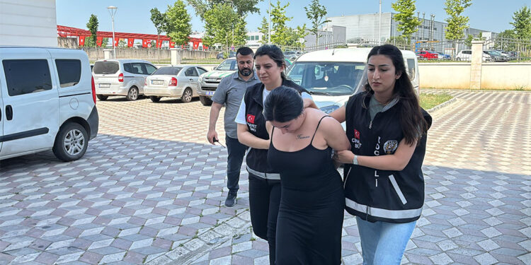 Genç kızlara şiddet uygulayan kadın tutuklandı