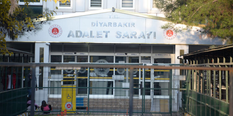 Diyarbakır'da PKK/KCK soruşturması; 6 kişi tutuklandı