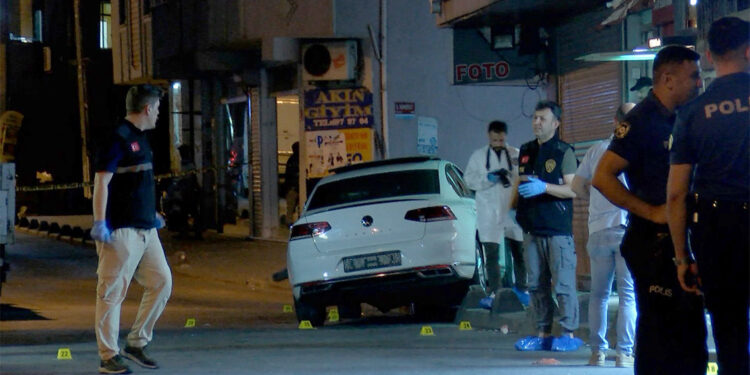 Küçükçekmece'de tartışmanın ardından kurşun yağdırdılar