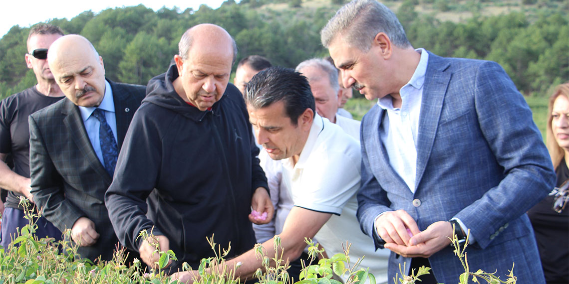 Kuzey Kıbrıs Türk Cumhuriyeti (KKTC) Cumhurbaşkanı Ersin Tatar, Isparta'yı ziyaret etti. Tatar, "Isparta denilince aklımıza Demirel ismi gelir" dedi.