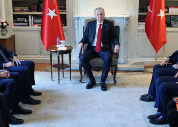 Cumhurbaşkanı Erdoğan İspanya temaslarını sürdürüyor