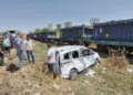 Diyarbakır'da yük treni hemzemin geçite çarptı