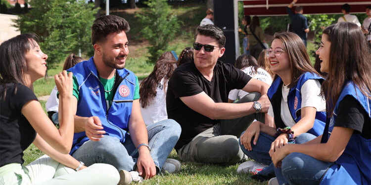 'Gençlik Yaz Okulları' bu yıl ilk kez hizmete sunulacak