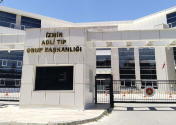 Oturduğu apartmanın yöneticisi tarafından öldürüldü