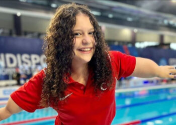 Para milli yüzücüler Elif İldem ile Meryem Nur Tunuğ Paris 2024'e kota aldı