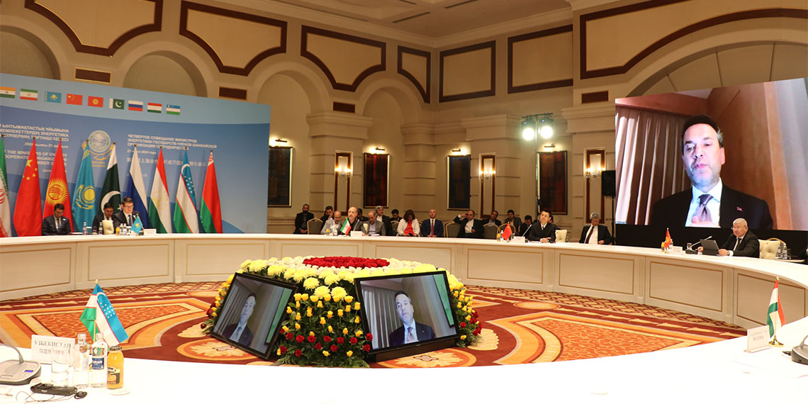 Enerji ve Tabii Kaynaklar Bakanı Alparslan Bayraktar, "Tüm ŞİÖ üyeleri birlikte çalışarak mega bir şebeke inşa edebilir" dedi.