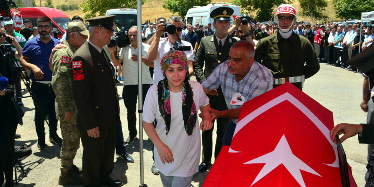 Pençe-Kilit Operasyonu şehidi son yolculuğuna uğurlandı