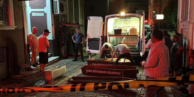 2 kardeş kaldıkları otel odasında ölü bulundu