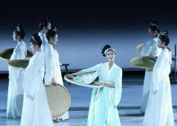 Şiirsel dans draması türkiye’de ilk kez sahnelendi