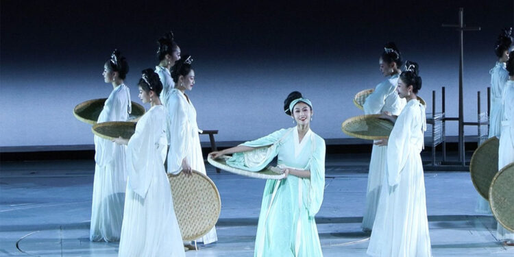 Şiirsel Dans Draması Türkiye’de ilk kez sahnelendi