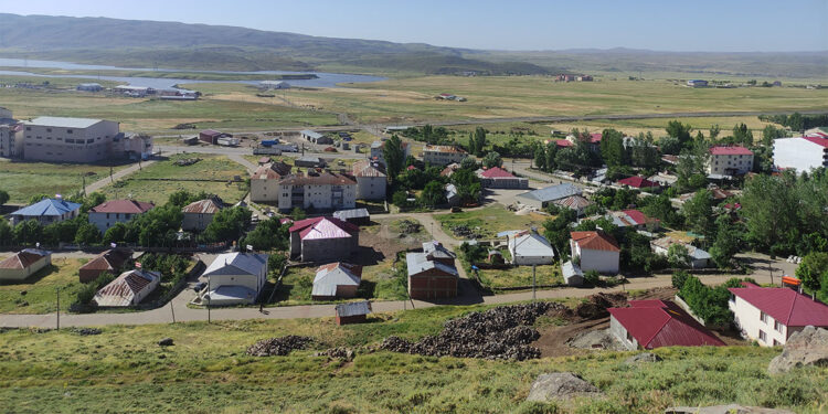 Karlıova'da 4 büyüklüğünde deprem