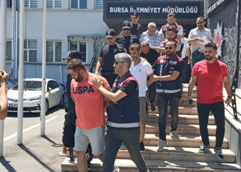 Canlı hayvan alımı ilanı vererek besicileri dolandıran 4 kişi yakalandı