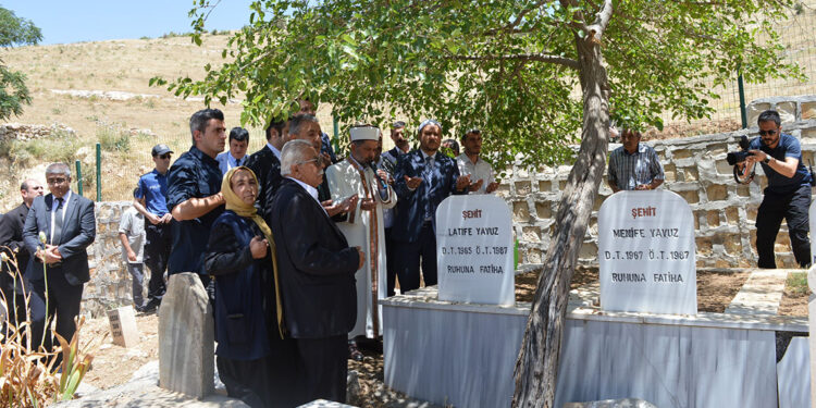 37 yıl önce PKK'lı teröristlerce katledilen 30 kişi için anma töreni