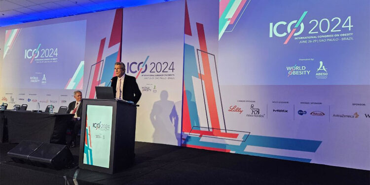 Monteiro’dan aşırı işlenmiş gıdalara uyarı koyma önerisi