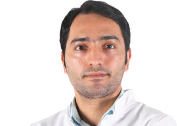 Öğlen bilinçsiz güneşlenmek lekelere davetiye çıkarıyor