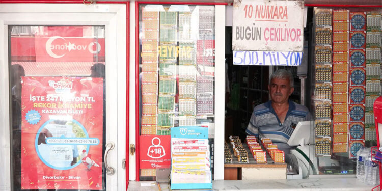 Çılgın Sayısal Loto'da büyük ikramiye rekor kırdı