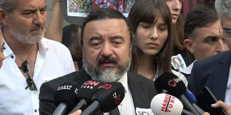 25 kez bıçak sallayan bir sosyopata nasıl çocuk dersiniz?