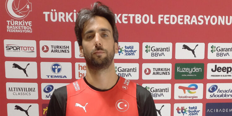 Ergin Ataman gibi bir antrenörün olması herkese güven veriyor