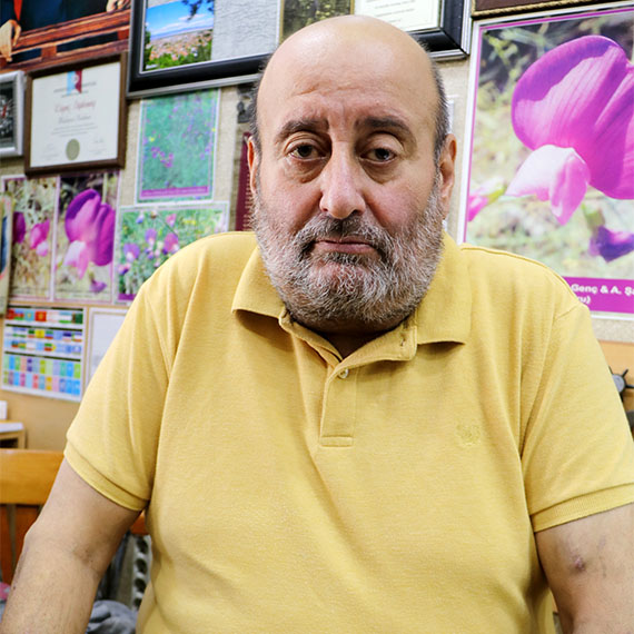 3 diyaliz hastasının öldüğü olaydan kurtulan hasta Şahlan Demirci (54), "Vücudumda uyuşma oluştu, midem bulandı. Acil servise indirildim. Sonrasını hatırlamıyorum" dedi.