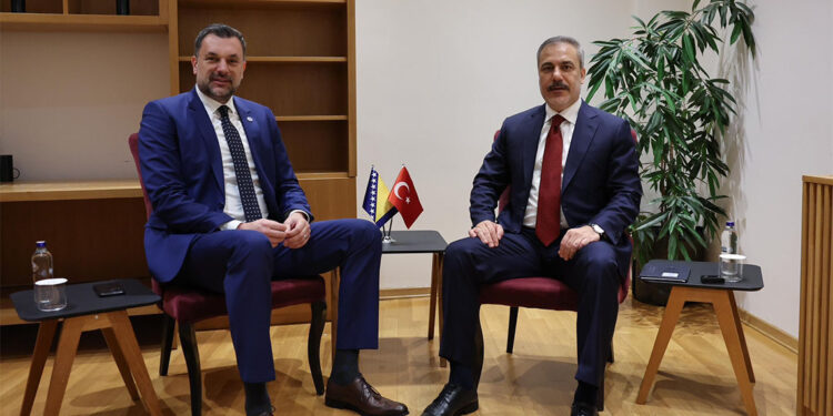 Hakan Fidan Bosna-Hersek Dışişleri Bakanı ile görüştü