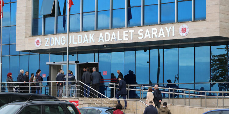 8 işçinin öldüğü maden faciasında savcı değişti, karar verilemedi