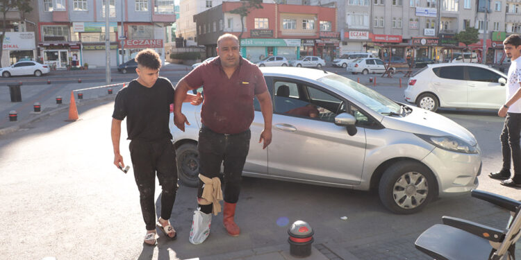 Acemi kasaplar hastanelik oldu