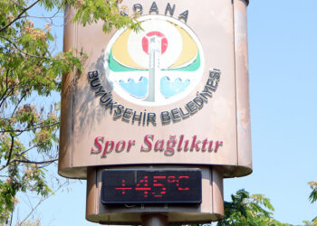 Adana'da termometreler 45 dereceyi gösterdi