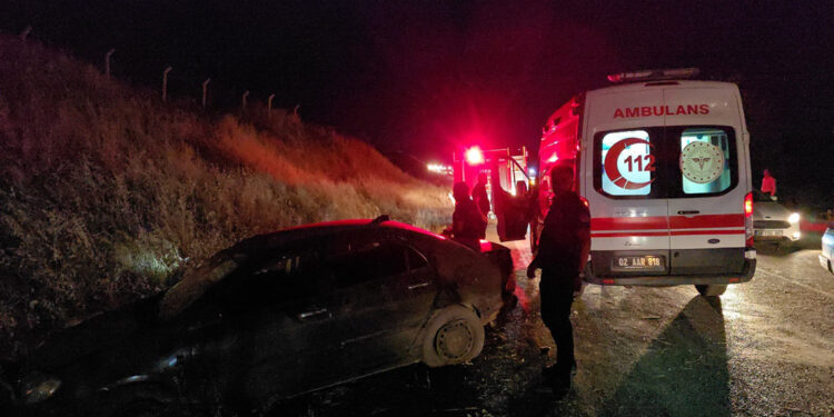 Adıyaman'da kontrolden çıkan otomobil devrildi: 1 ölü, 6 yaralı