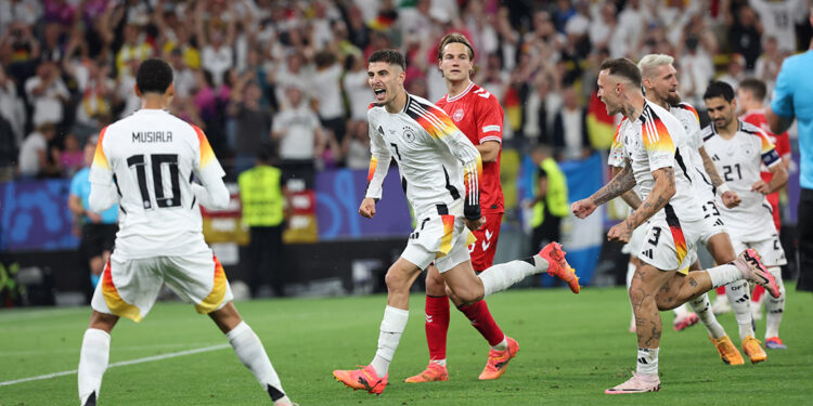 Almanya çeyrek final biletini iki golle aldı