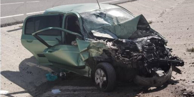 Ankara'da otomobil kamyonete çarptı: 5 yaralı