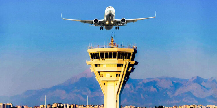 Antalya Havalimanı'nda 1 günlük yolcu rekoru kırıldı